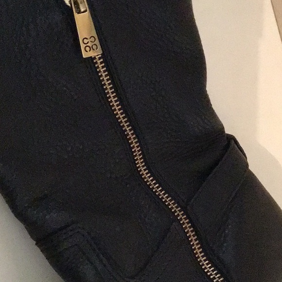 Boots - Picture 4 of 5